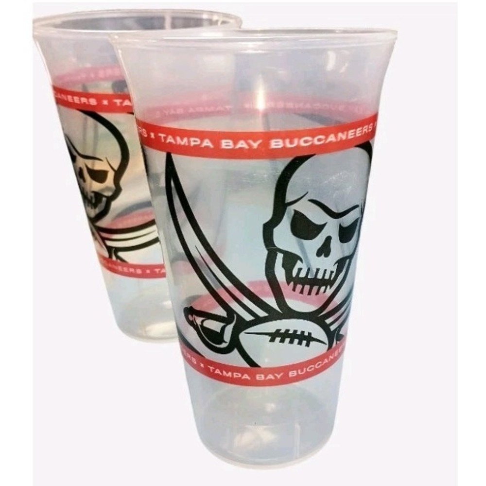 Tampa Bay Buccaneers Stadium Plastic Reusable Tumbler Cups Three Count‎